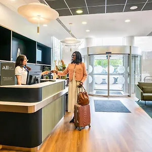 https://novotel-17.fr-paris.fr