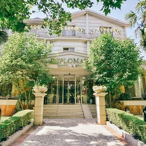 Diplomat Hotel&spa 4*, Tirana Albanië